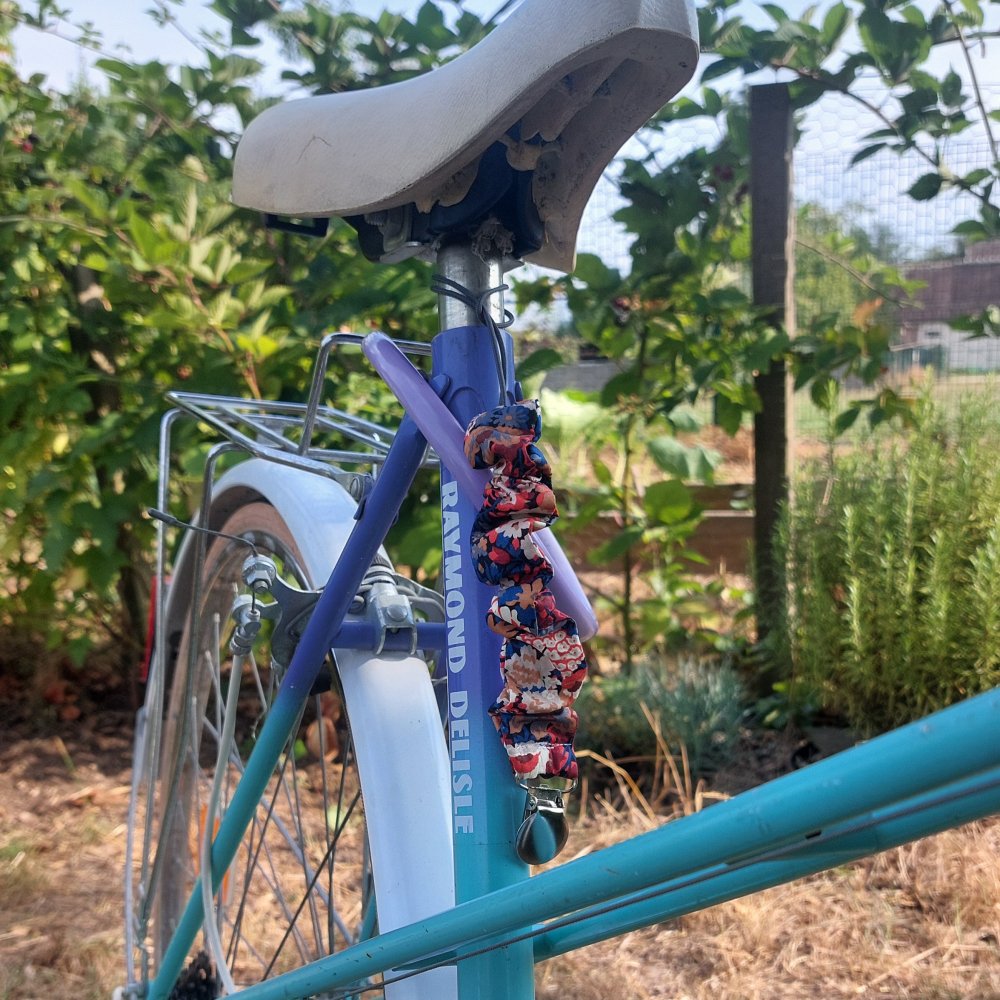 Clip vetement pour vélo en tissu motif floral Thorpe automne--2227235784866