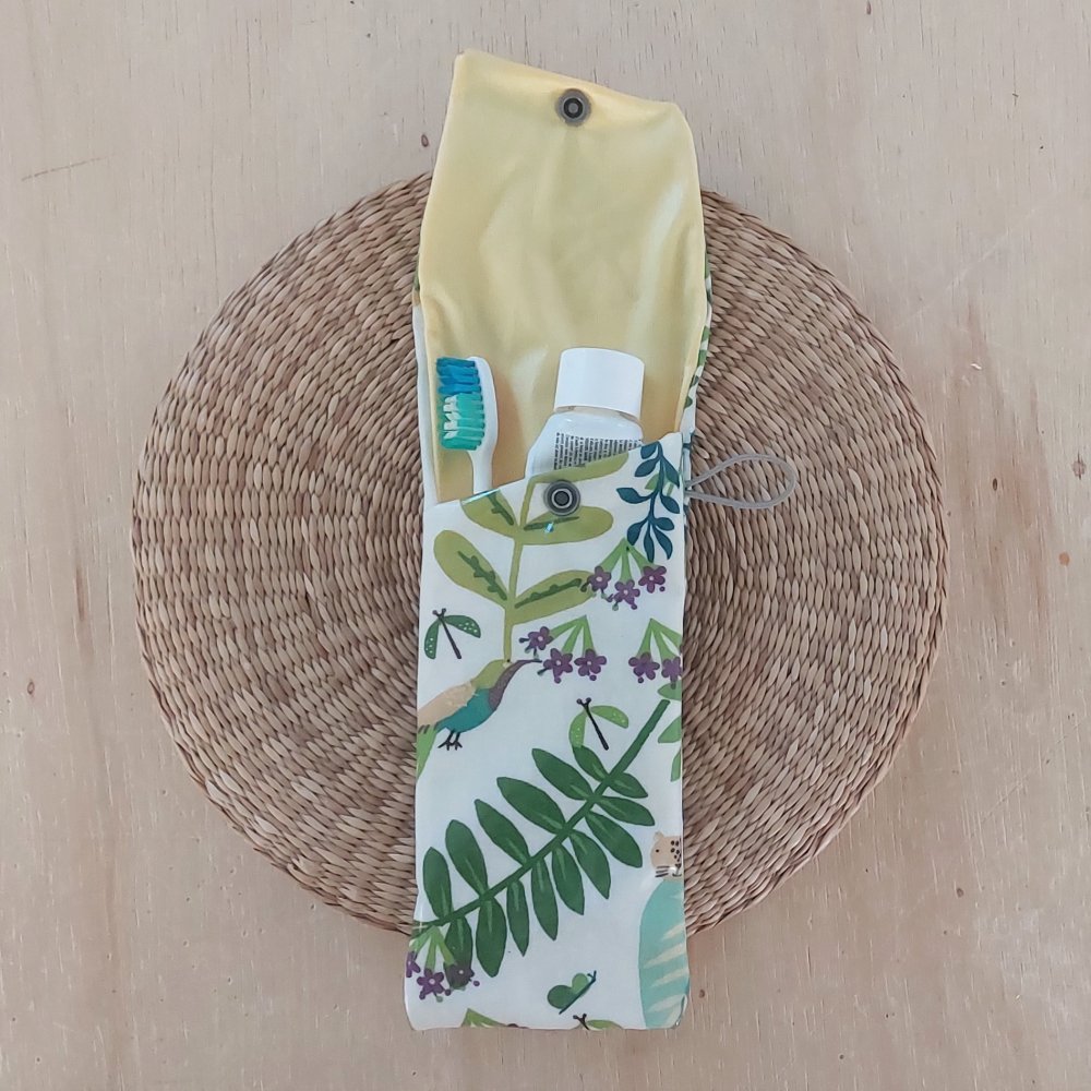 Etui imperméable brosse à dent/dentifrice avec sa pochette savons motif jungle--2226739739068