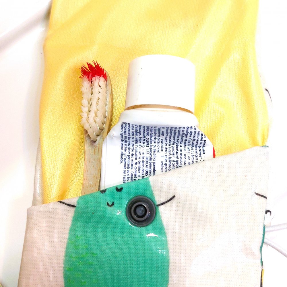 Etui imperméable brosse à dent/dentifrice avec sa pochette savons motif avocat--2227211217050