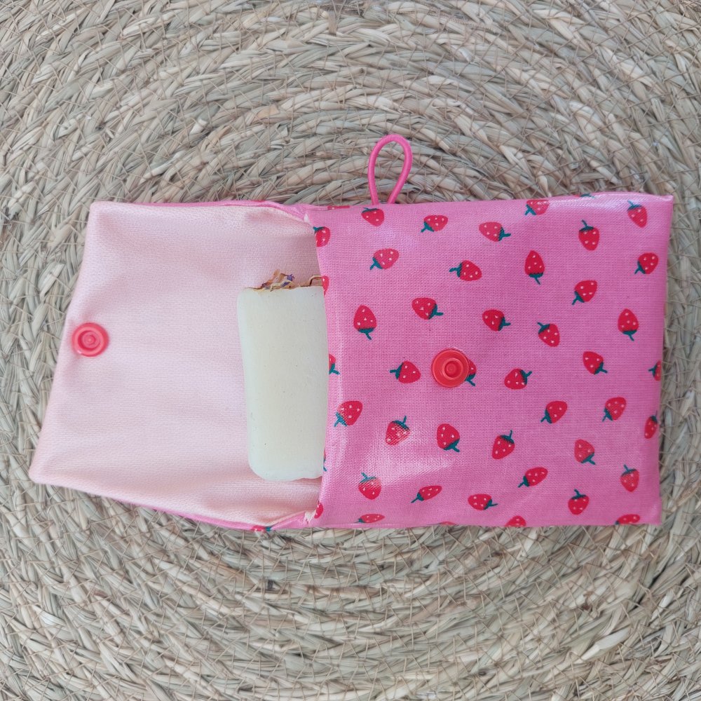 Etui impermeable motif fraise, pour savon solide ou SHL--2227402483790
