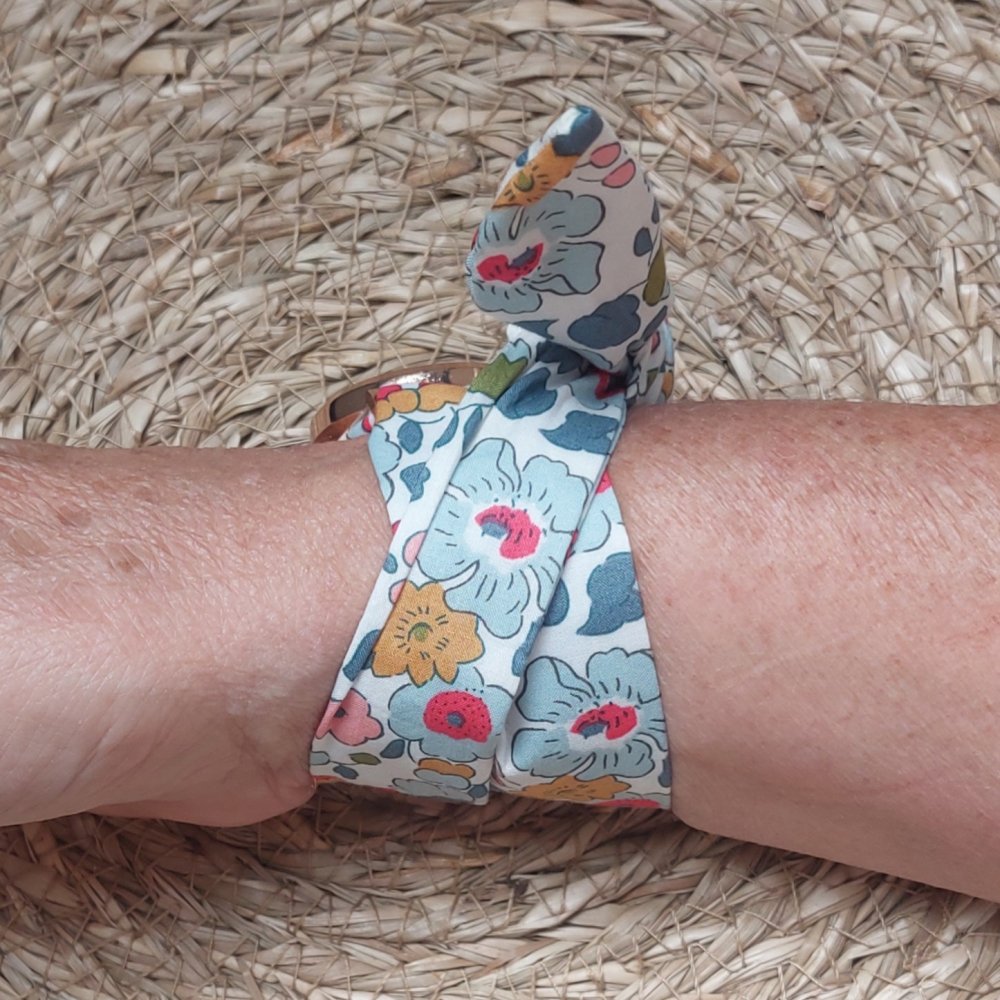 Montre jeune fille bracelet foulard à nouer bracelet tissu Liberty Betsy porcelaine--2227259078378