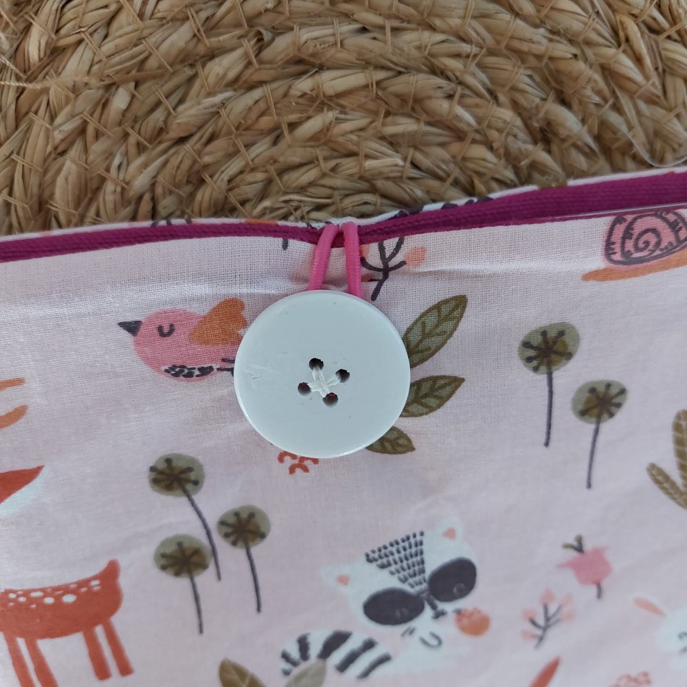 Pochette livre ou tablette - tissu rose animaux de la forêt--2227465210005