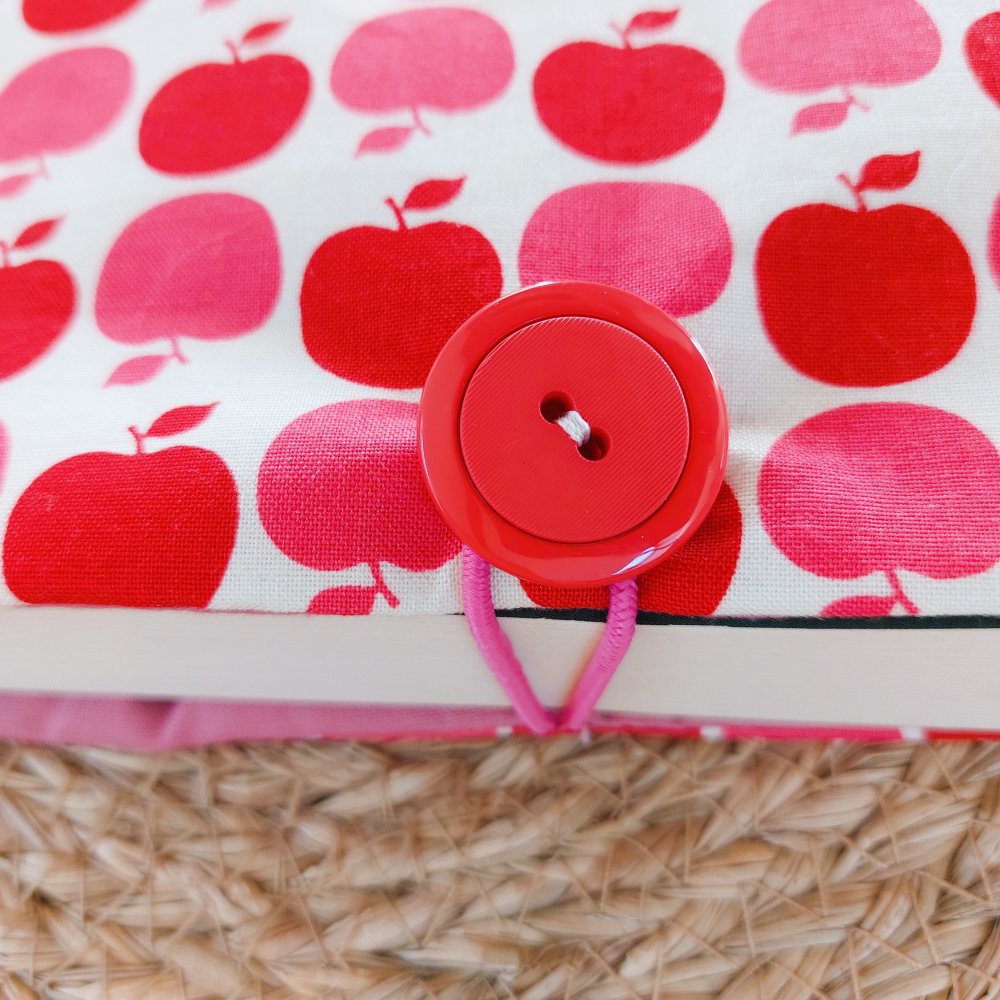 Etui livre vintage pommes rose- pochette tissu vintage pour roman ou tablette tissu pommes - étui livre tablette tissu vintage pommes rouges--2227403305350