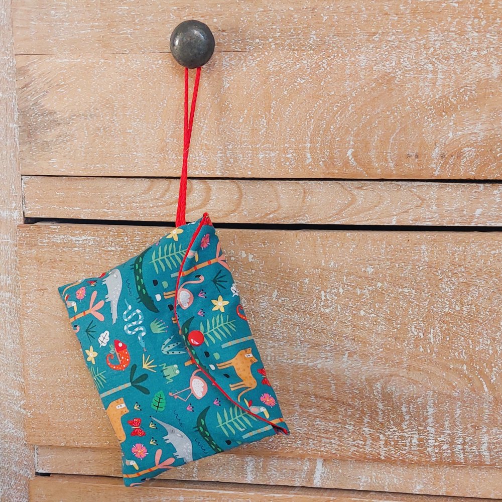 Bavoir bébé élastique + pochette + maxi lingette animaux de la savane--2227425483111