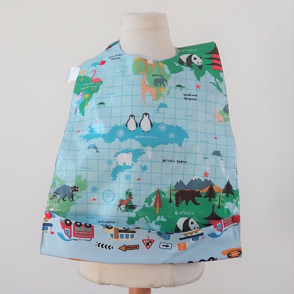 Bavoir Imperméable Réversible avec Poche Récupération mappemonde/véhicules--2226370956268