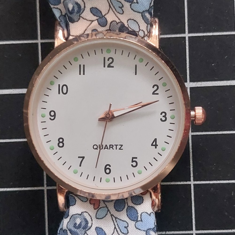 Montre bracelet à nouer bracelet Liberty wiltshire bleu petit cadran--2226799947021