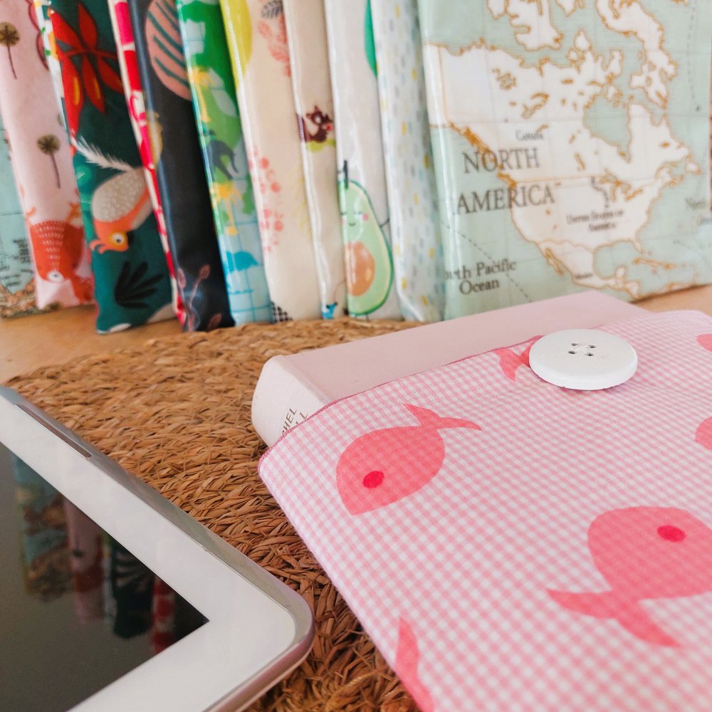 Pochette livre vichy rose- pochette tissu vintage pour roman ou tablette vichy rose poisson - étui livre tablette tissu vintage vichy rose--9997403285367