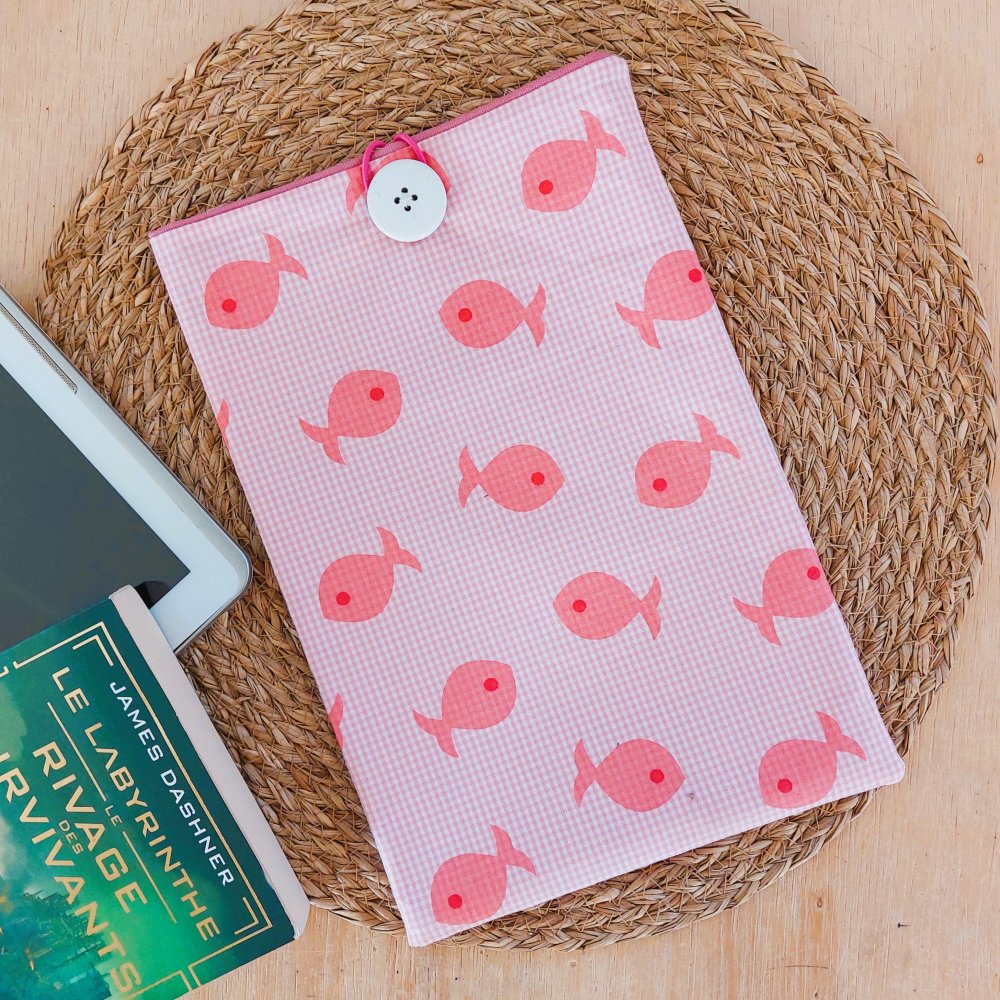 Pochette livre vichy rose- pochette tissu vintage pour roman ou tablette vichy rose poisson - étui livre tablette tissu vintage vichy rose--9997403285367