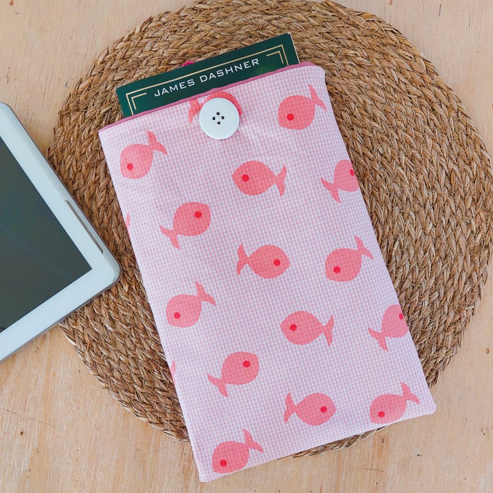 Pochette livre vichy rose- pochette tissu vintage pour roman ou tablette vichy rose poisson - étui livre tablette tissu vintage vichy rose--9997403285367