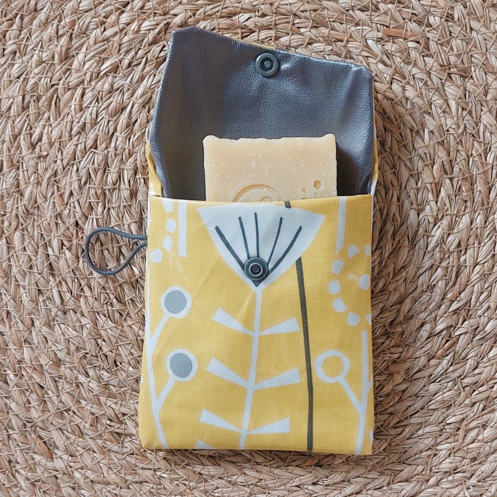 Pochette savon solide mini trousse jaune fleurie--2227403375889
