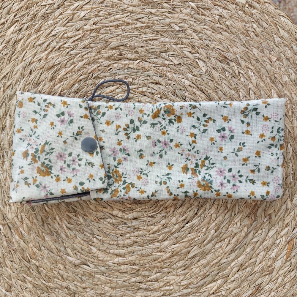 Trousse brosse à dent/dentifrice avec sa pochette savon motif fleurs Bridgerton--2227216490953