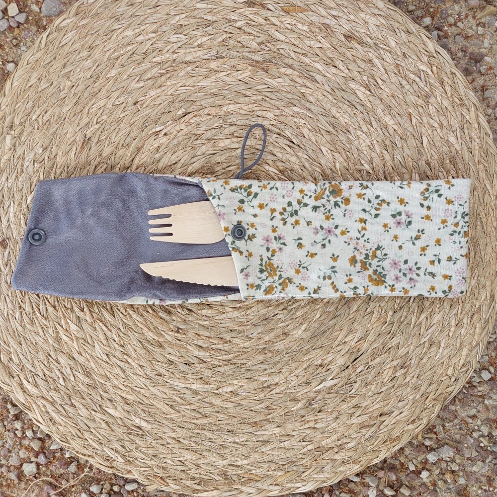 Trousse brosse à dent/dentifrice avec sa pochette savon motif fleurs Bridgerton--2227216490953