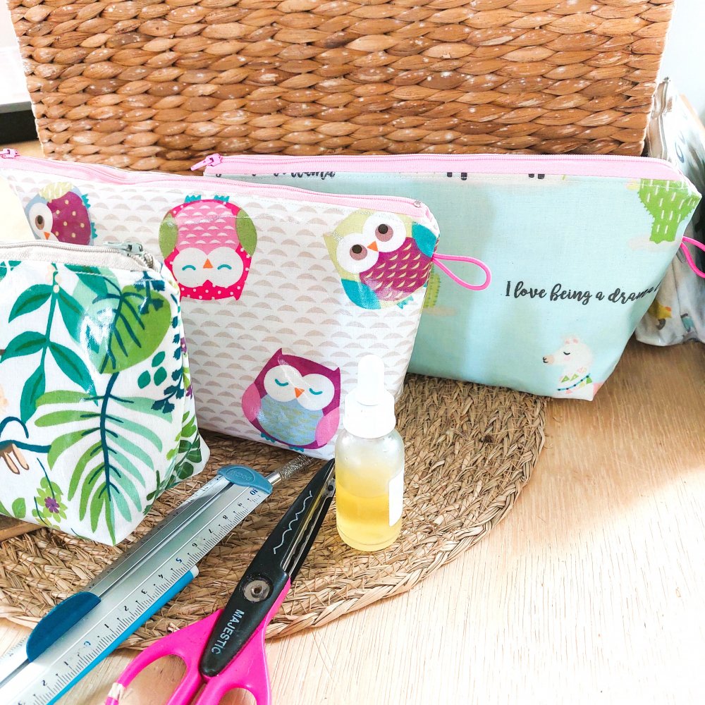 Trousse école motif lama ou de toilette, grande taille, vert d'eau--2227215643879