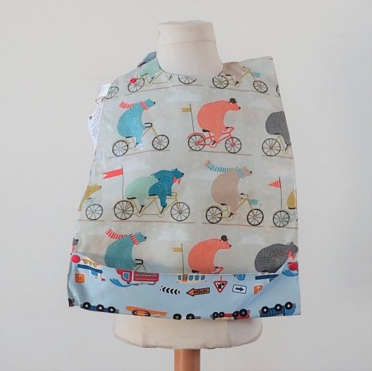Bavoir Imperméable Réversible avec Poche Récupération ours/véhicules