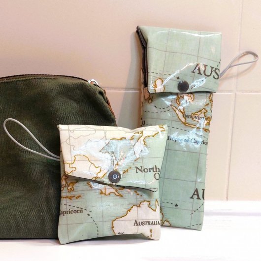 Trousse de toilette imperméable brosse à dent et pochette savon mappemonde