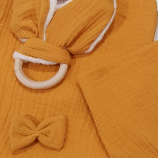 COMMANDE CAPE DE BAIN/HOCHET/2 BAVETTES