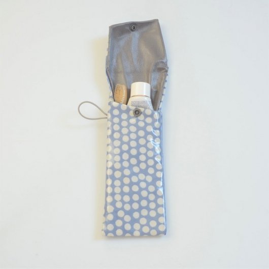 Etui imperméable pour brosse à dent et dentifrice bleu à pois