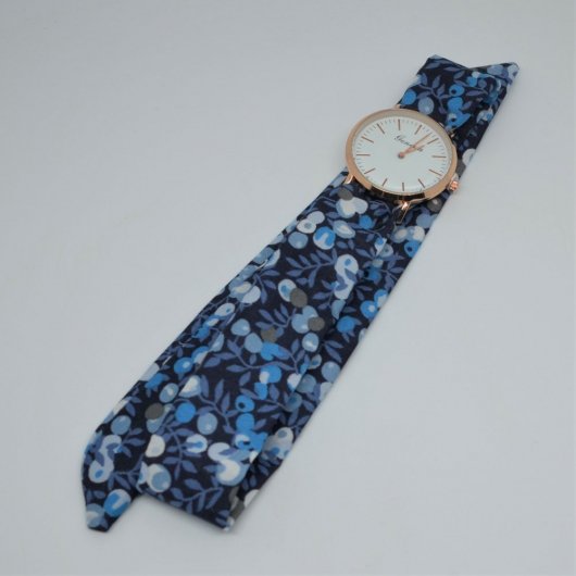 Montre bleu  bracelet foulard à noueren tissu bleu floral Liberty Wiltshire bleu nuit