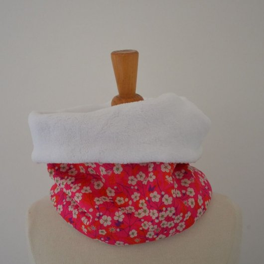 Snood tour de cou Liberty of London Misti rose rose et doudou blanc