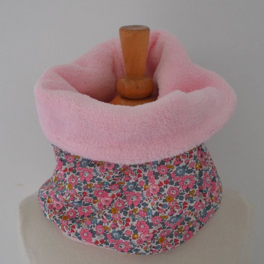 Snood tour de cou Liberty of London Betsy ann rose et doudou rose poudre