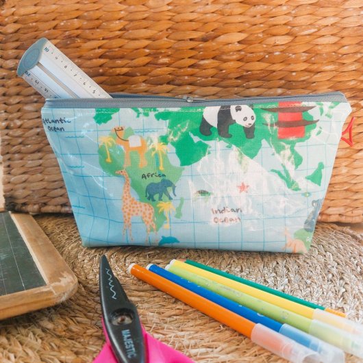 Trousse école ou de toilette, grande taille, bleu motif animaux du monde