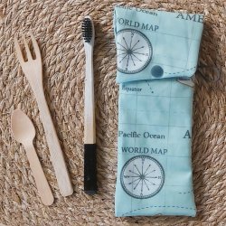 Etui imperméable brosse à dent/dentifrice motif carte du monde