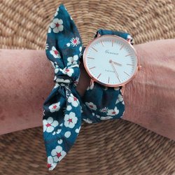 Montre femme ruban bleu nuit tissu à nouer bracelet Liberty mitsi bleu nuit